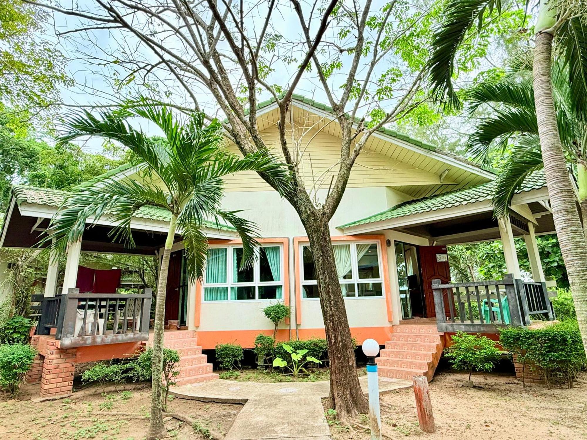 Lanta Palm Beach Resort , Beach Bungalow - Ko Lanta Zewnętrze zdjęcie