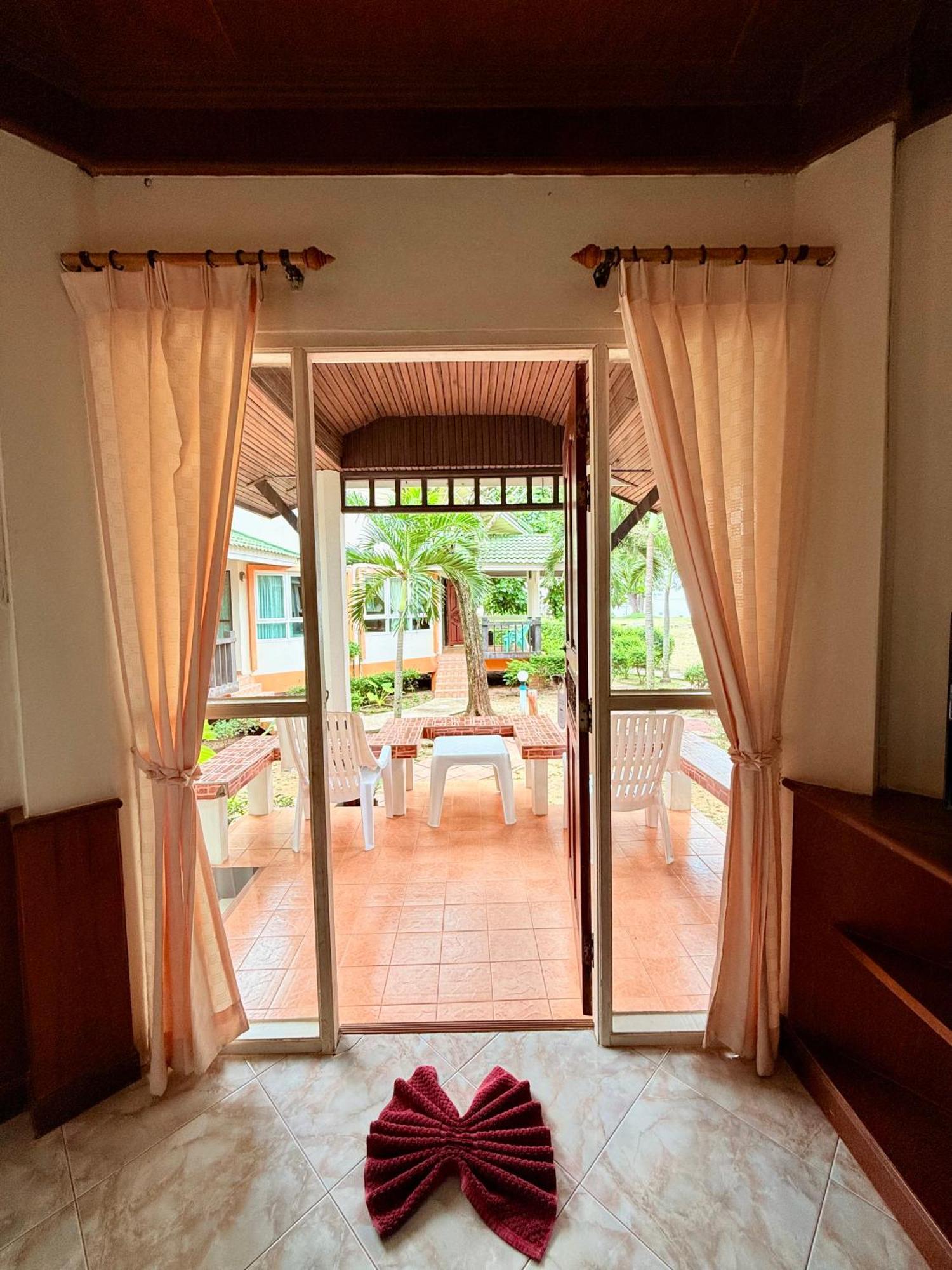 Lanta Palm Beach Resort , Beach Bungalow - Ko Lanta Zewnętrze zdjęcie
