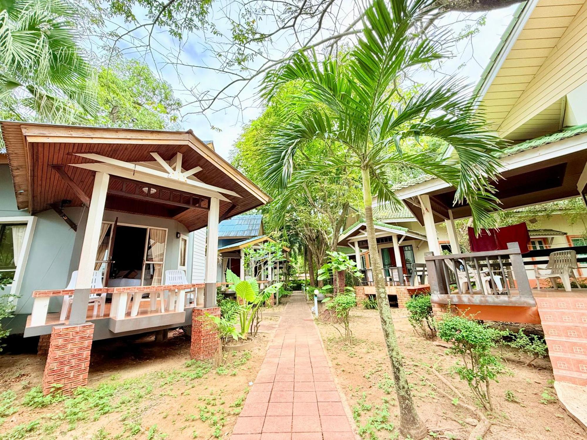 Lanta Palm Beach Resort , Beach Bungalow - Ko Lanta Zewnętrze zdjęcie