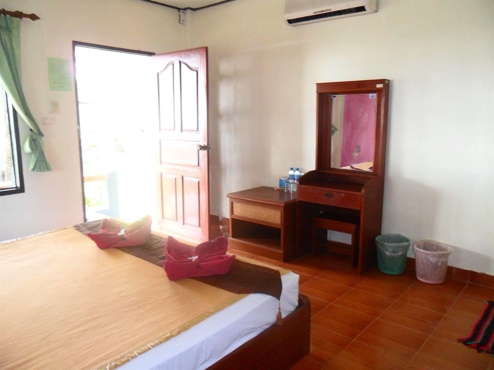 Lanta Palm Beach Resort , Beach Bungalow - Ko Lanta Zewnętrze zdjęcie