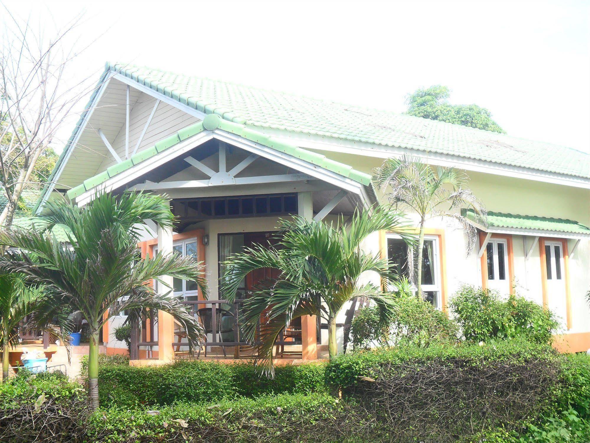 Lanta Palm Beach Resort , Beach Bungalow - Ko Lanta Zewnętrze zdjęcie