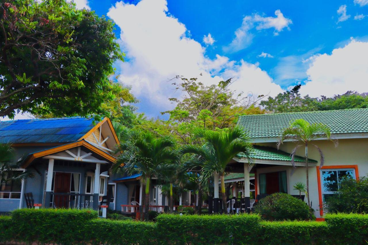 Lanta Palm Beach Resort , Beach Bungalow - Ko Lanta Zewnętrze zdjęcie